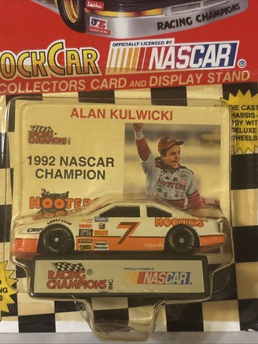 Racing Champions #7 Alan Kulwicki 1992 NASCAR Champion Hooters Ford 1993 Edition - Picture 2 of 3