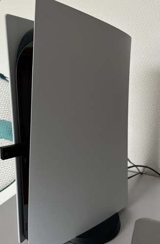 PS5 Digital Edition 825GB mit OVP, 1 Controller, Ladestation und PS-Headset - Picture 7 of 13