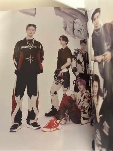 NCT 127 - 2 Baddies Photo Album CD Album Promo 2022 K-Pop Original - Picture 7 of 11