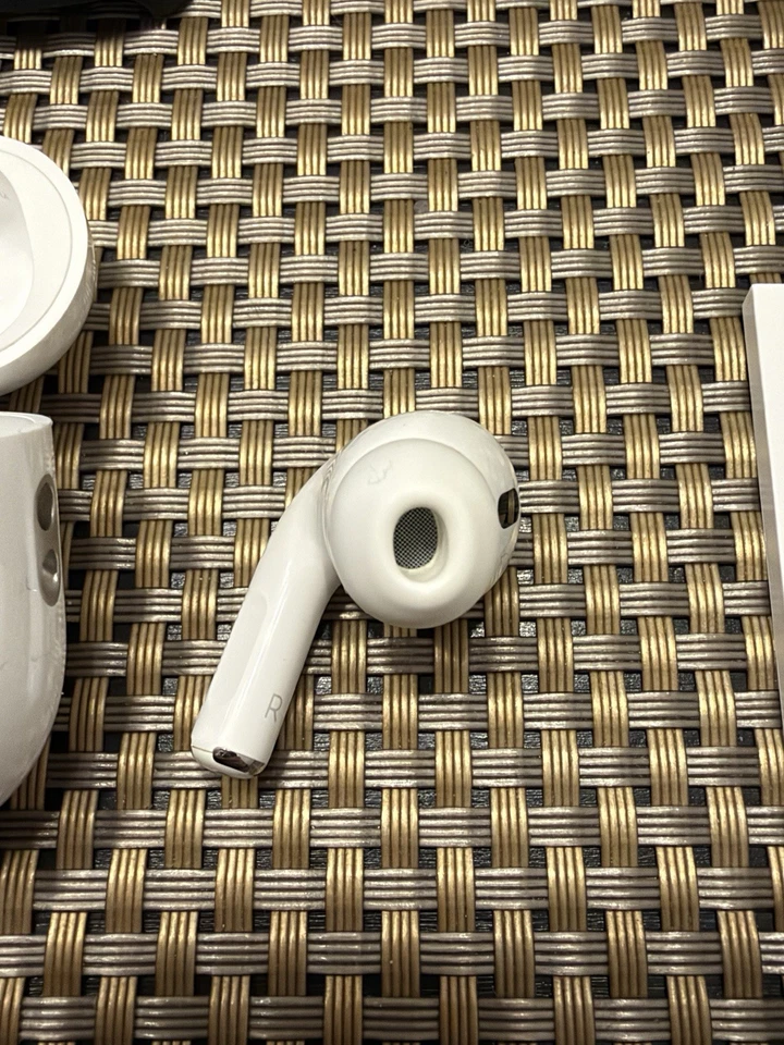 Apple AirPods Pro (2nd generation), Foto 4 von 5