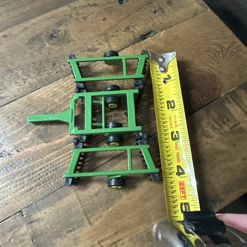 1/64 ERTL CUSTOM DEUTZ-ALLIS GREEN FOLDING DISK FARM TOY - Picture 2 of 5