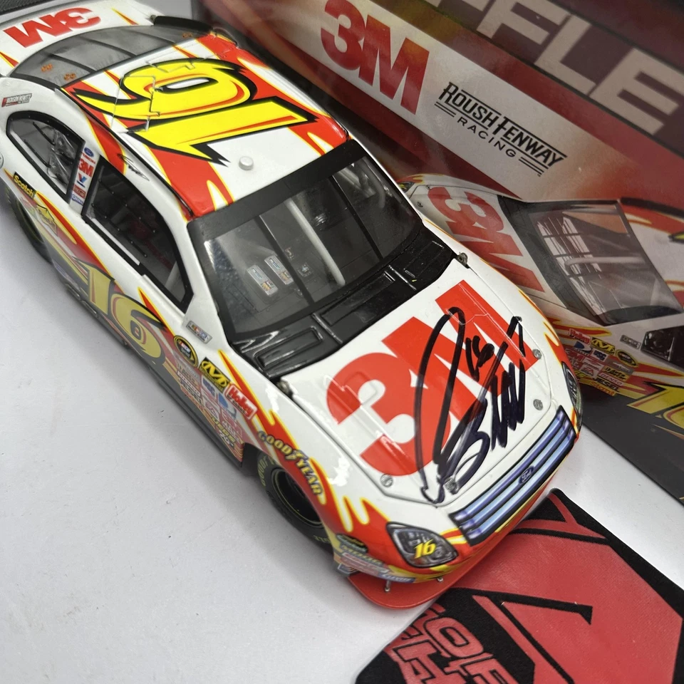 Ford Fusion 2008 Greg Biffle #16 3M 1:24 diecast autografiado NASCAR Limited Foto 4 de 4