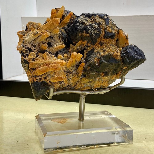11.3lb Natural iron zinc ore from Inner Mongolia - Picture 11 of 14