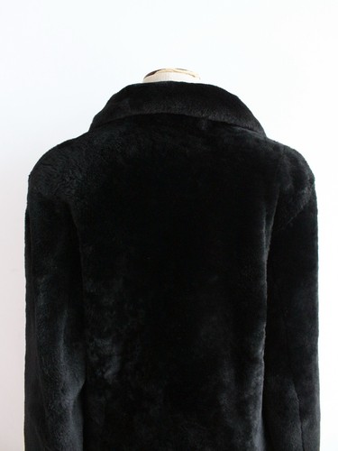 Gucci by Tom Ford Autumn/Winter 1995 Kate Moss Runway Black Shearling Coat - Picture 13 of 20