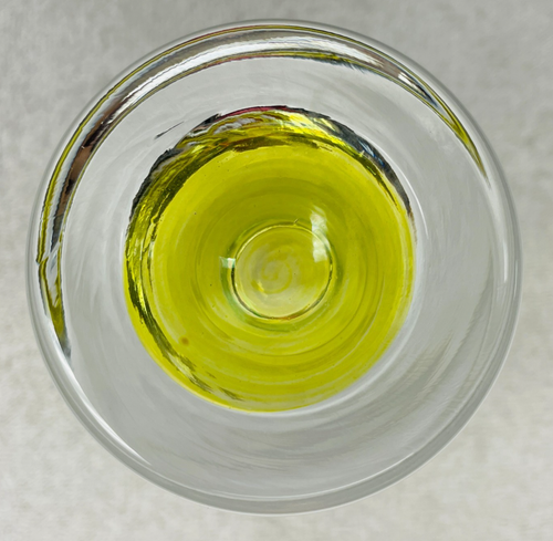 Vasos de agua usados en excelente estado S/3 con bases de colores, azul-verde-amarillo, 7" T x 3" D, 16 oz. - Imagen 8 de 12