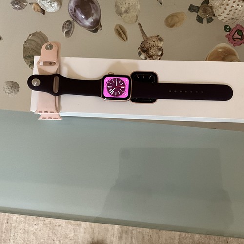 Apple Watch Serien 5 GPS 40mm Aluminium Case mit Sportarmband Lila Wie Neu - Bild 2 von 3