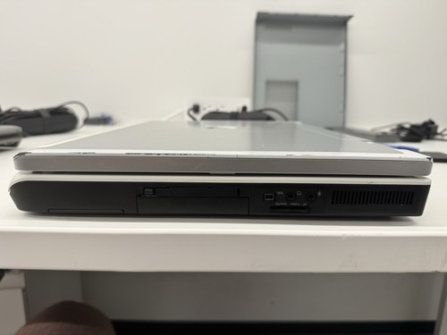Dell Inspiron E1705 17" Core Duo T2350, 4GB RAM, 180GB SSD, Windows 10 Home - Picture 6 of 9