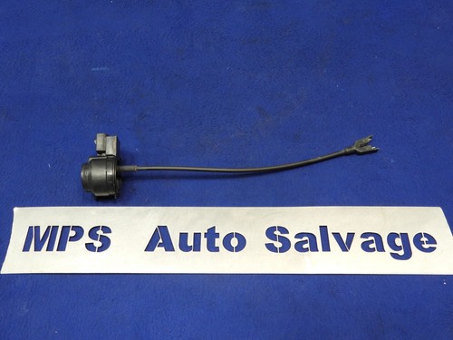 1987-1993 Ford Mustang V8 302 5.0L OEM Coolant Level Sensor Cap M90 - Picture 1 of 6