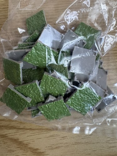 Monster Protectors Piastrelle Erba Terreno (Dipinte) Nuove - Foto 1 di 2