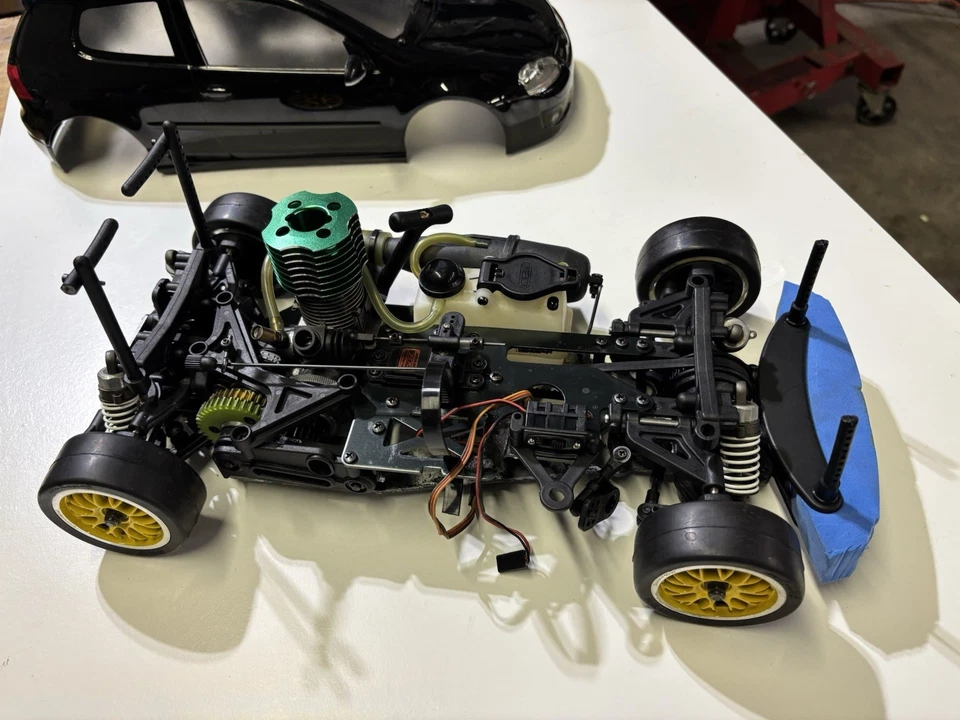 CEN RACING CT4S NITRO 1/10 AWD On-Road Touring Car W/ Engine & Body Roller CT5 - Image 4 of 4