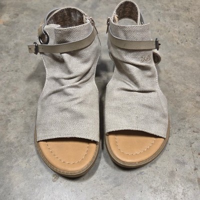 Blowfish Malibu Women's Gladiator Sandals Open Toe Beige Casual Buckle Size 9