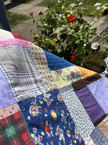 Vintage Hand Made 1940s Patchwork Quilt 35”x57”; **Rare & Gorgeous! - Picture 7 of 12