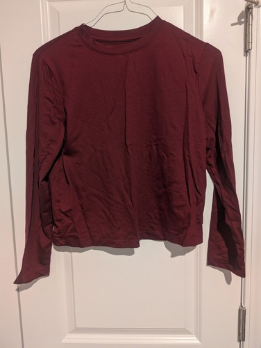 NWT Women's A New Day Size S Burgundy Long Sleeve Crew Neck T-Shirt
