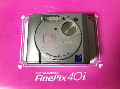 Limited Edition Hello Kitty Fujifilm Finepix 40i digital camera boxed! | eBay