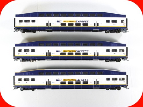 HO Scale **WEST COAST EXPRESS** Bombardier Coach, Control Car Set - ATHEARN 2584
