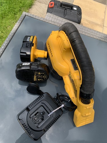 Dewalt Handheld Vacuum Wet And Dry DC515 - Picture 10 of 12