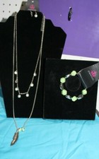 PAPARAZZI SET MOJAVE MUSICAL GREEN NECKLACE  ROCK CANDY CANYONS GREEN BRACELET