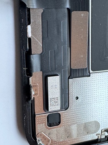 OEM iPhone 11 LCD Digitizer Original Cracked - Picture 9 of 10