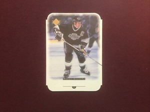1994-95 SP Premier Die Cut #17 Wayne Gretzky + Base Card