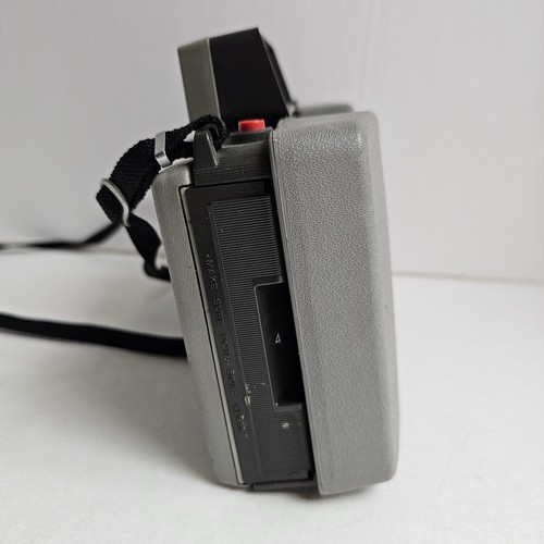 Macchina fotografica terrestre automatica Polaroid 420 vintage con cinturino rigido parti non testata - Foto 5 di 8