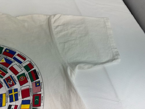 Vintage 90’s Single Stitch T-Shirt Le Pays International United Nations Size XL - Picture 13 of 13