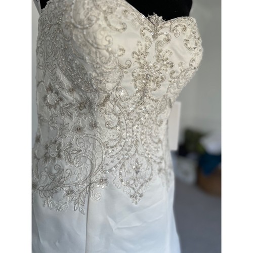 NWT David's Bridal ivory Wedding Dress Gown Strapless Beaded Bridal White Size 8 - Picture 9 of 18