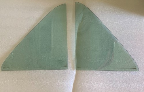 1977 - 1985 Mercedes Benz E Class W123 300D Glass Window Door Vent Rear RH & LH - Picture 1 of 2