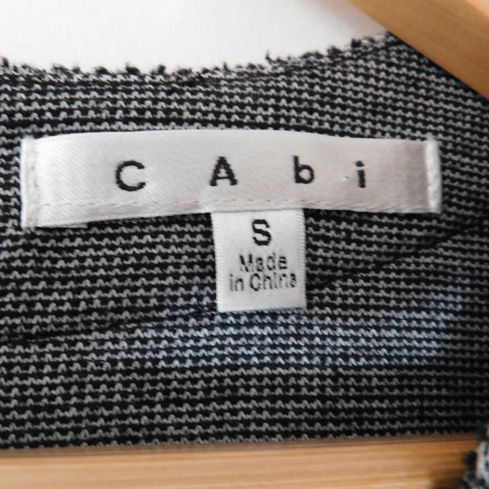 Chaleco CABI CeCe Top Sin Mangas Talla Pequeña #993 Tweed Espiga Negro Gris Foto 3 de 4