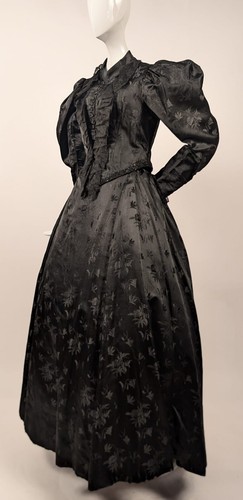 VICTORIAN 1890’S BLACK FLORAL SILK BUSTLE DRESS W PUFF SLEEVES + JET - Picture 4 of 11