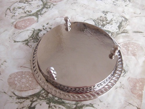 Small Moroccan Handmade Serving Brass Tea Tray 8 In (21 cm) round - Picture 8 of 12