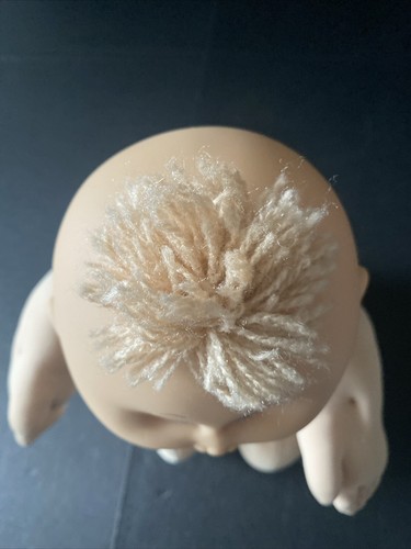 Muñeca prematura y vestido con volantes Cabbage Patch Kid 1984 6H SS #1 azul tostado amarillo floral - Imagen 4 de 24