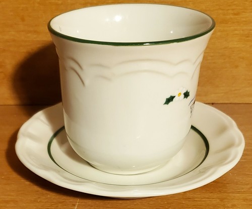 Pfaltzgraff SNOW VILLAGE Cup & Saucer, 3 1/4", Christmas, Excellent - Picture 6 of 11