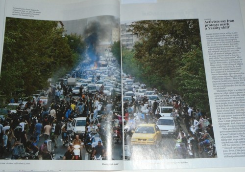 Time Magazine Double Issue Vol 200 No 13 & 14 October 10 & 17 2022 The Defenders - Picture 5 of 15