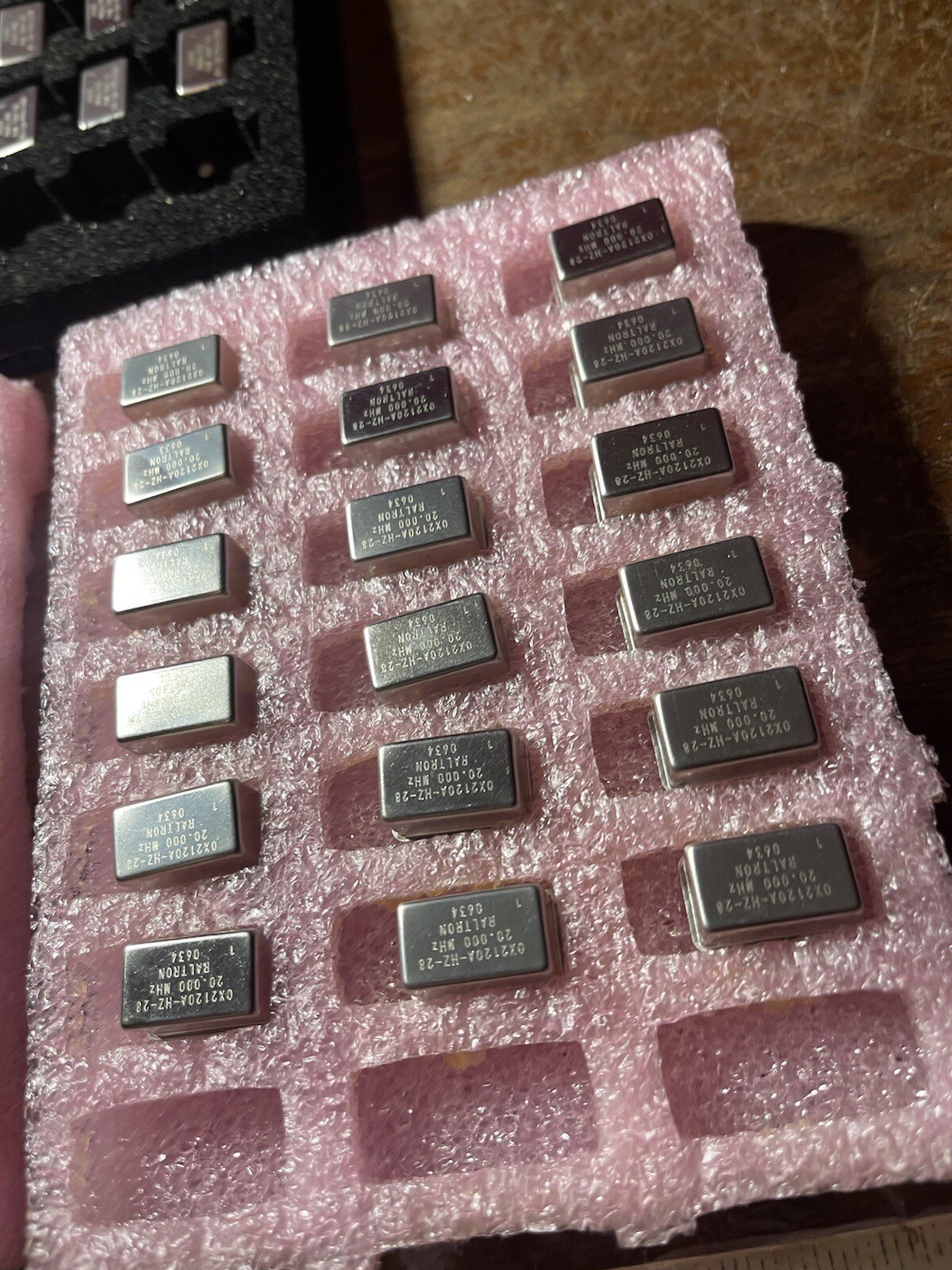 55 PCS Raltron 0634 Crystal Oscillator 20,000 MHz  ORIGINAL Computer Parts