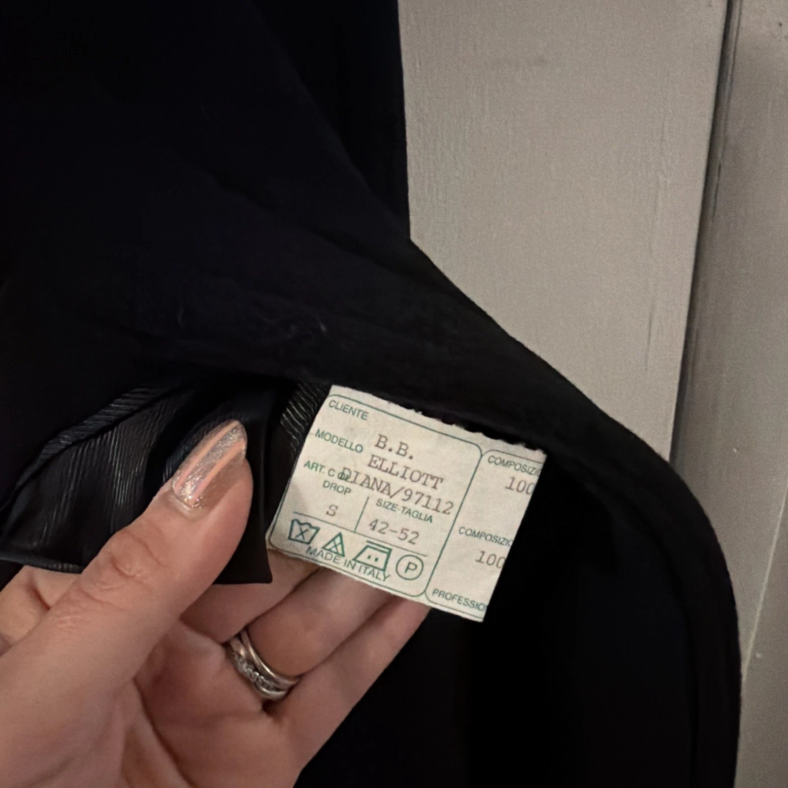 Brooks Brothers Elliot Wool Overcoat Black 100% Pure Wool Made in Italy Mens 42 - product detail image 3