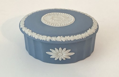 Wedgewood White & Blue Floral Jasperware Trinket Box/Dish Vintage Porcelain