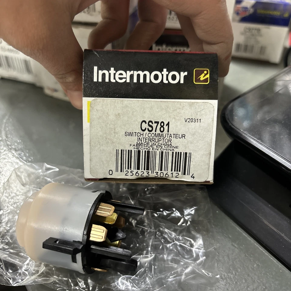 Interruptor de encendido BWD Intermotor CS781, modelos seleccionados Audi/Porsche/Volkswagen/Asiento Foto 2 de 4