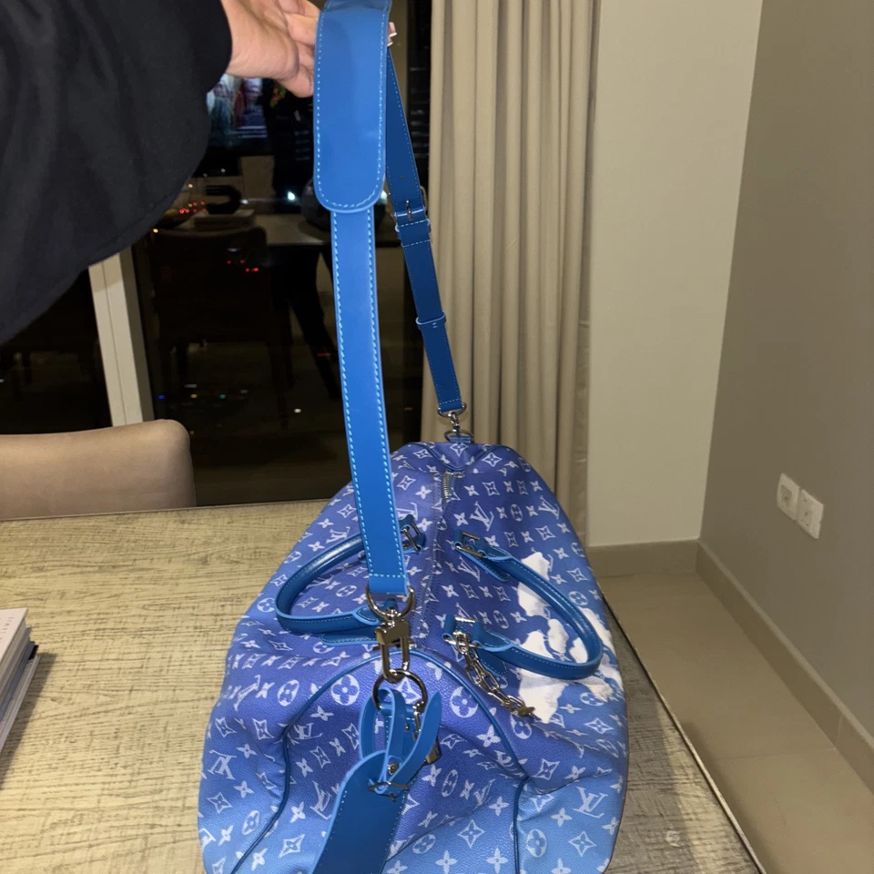 Louis Vuitton Keepall Bandolera Nubes Azul Monograma Fin de Semana Bolso de Viaje Grande Foto 4 de 4