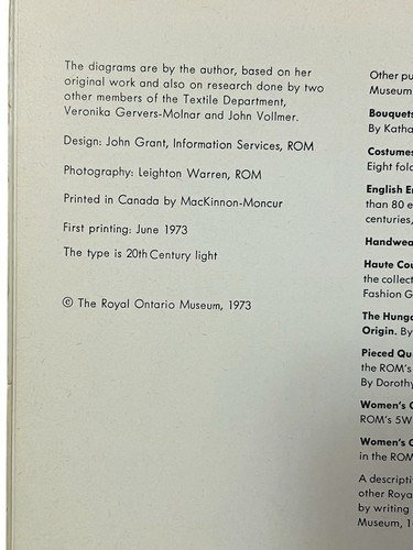 Vintage Cut My Cote Dorothy K. Burnham (1973) Textiles Royal Ontario Museum PB - Foto 3 di 5
