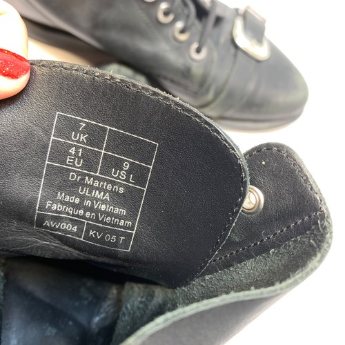 Botas Dr. Martens Ulima para mujer talla 9 cuero negro con cordones hebilla punta motociclista - Imagen 11 de 11