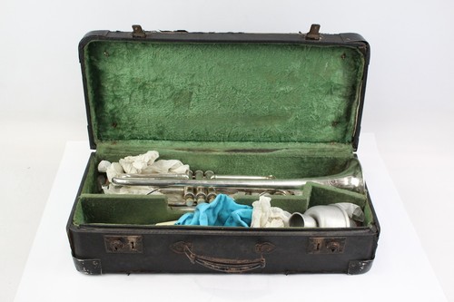 Trompete Broadway Foreign Vintage ungeprüftes Instrument mit Hardcase & Dämpfer