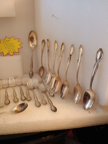 International Silver Wm Rogers PRECIOUS MIRROR, 1954, 40 pieces - Picture 4 of 6