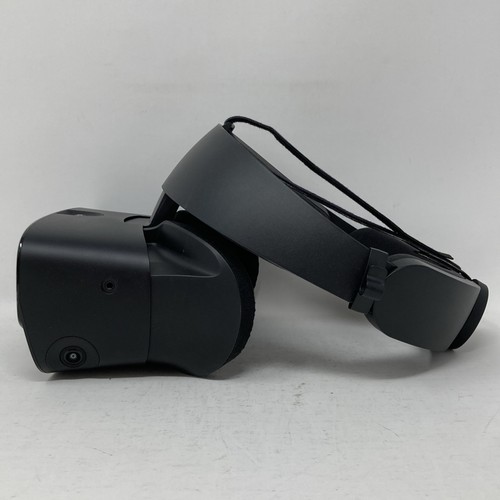 Oculus Rift S PC-Powered VR Gaming Headset ONLY No Cables or Controllers - Picture 2 of 6