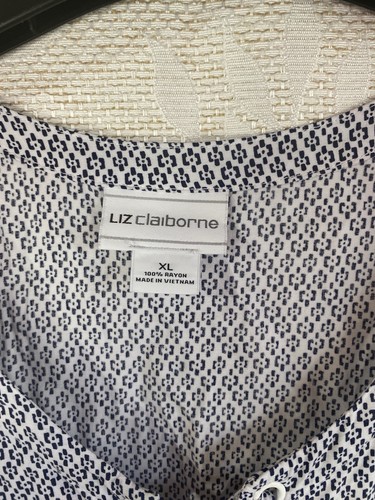 Liz Claiborne Women’s Flutter Sleeve Lace Up Blouse Navy/ White XL - Bild 2 von 5