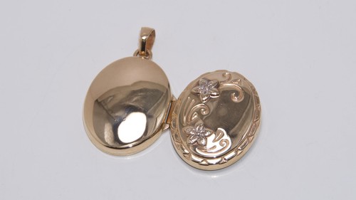 Beautiful Pre-Loved 9carat 9k Yellow & White Gold Oval Hinged Floral Locket 1.3g - Picture 6 of 6
