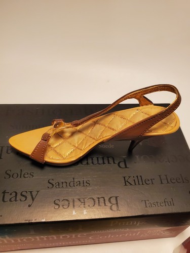 Zapato Just the Right de Raine EYE OF THE TIGER #25186 con caja, manga y certificado de autenticidad - Imagen 4 de 8