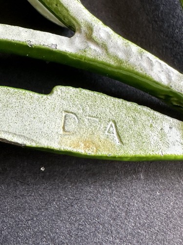 Vtg 70’s Enamel Double Daisy Flower Pin Brooch Signed DFA White Red Green - Picture 7 of 16