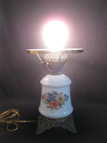 Vtg. Accurate Casting Milk Glass Floral Hurricane Parlor Table Lamp (No shade) - Picture 14 of 15