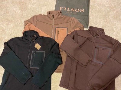 moletom com capuzs with horses on them