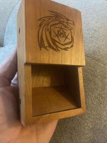 D20 Collective Dungeons And Dragons Würfel TURM Holz Handarbeit Top Rolle